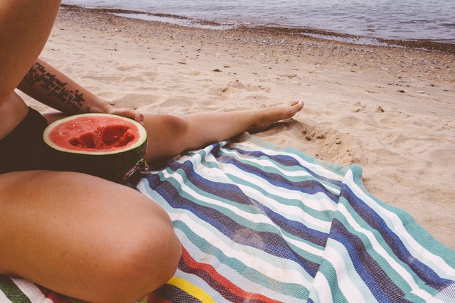 Étkezés a strandon: Gyüre Eszter dietetikus tippjei